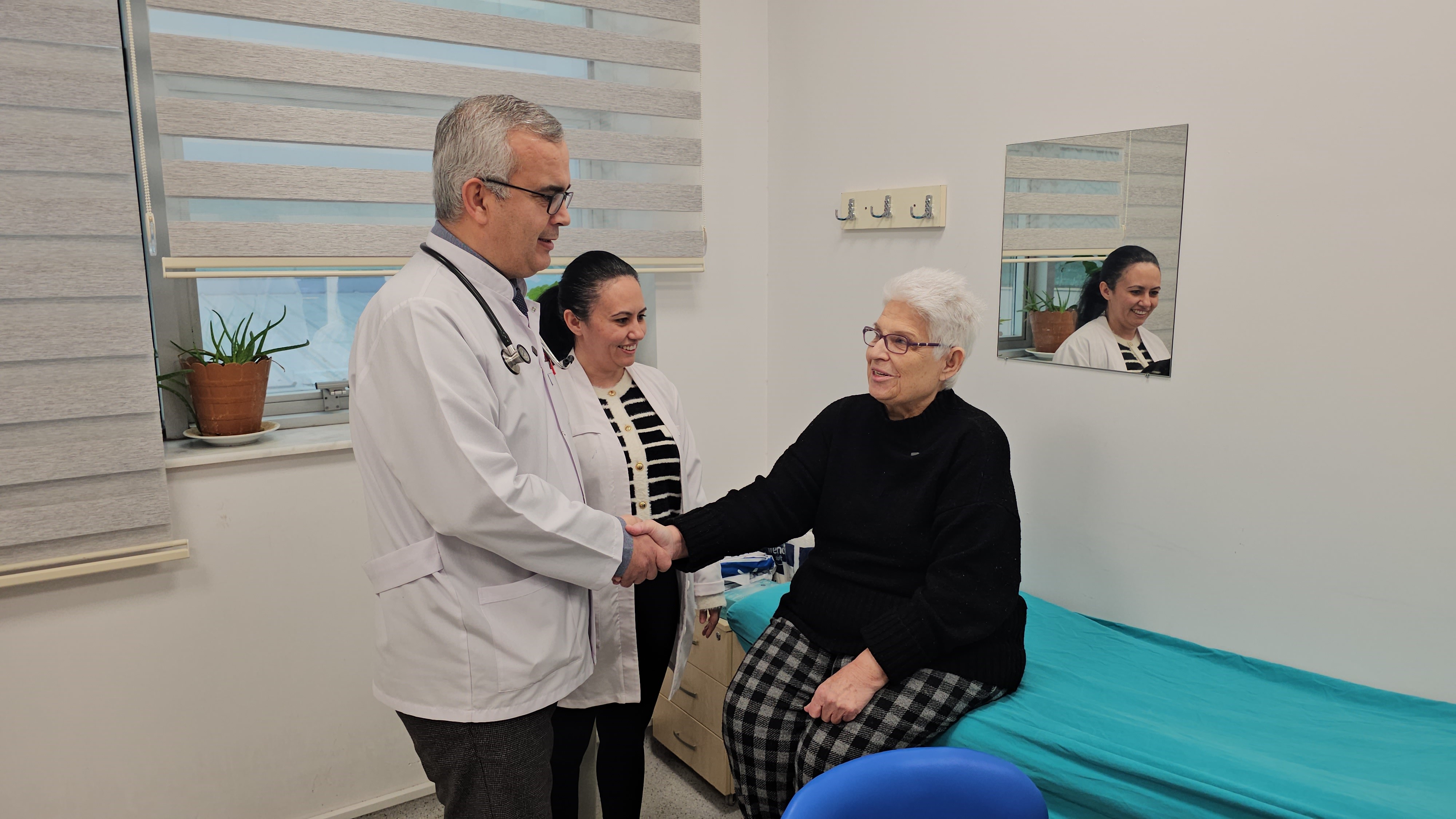 Aydın'da bir hastanın kalbine ulaşan cisim ameliyatsız şekilde çıkarıldı