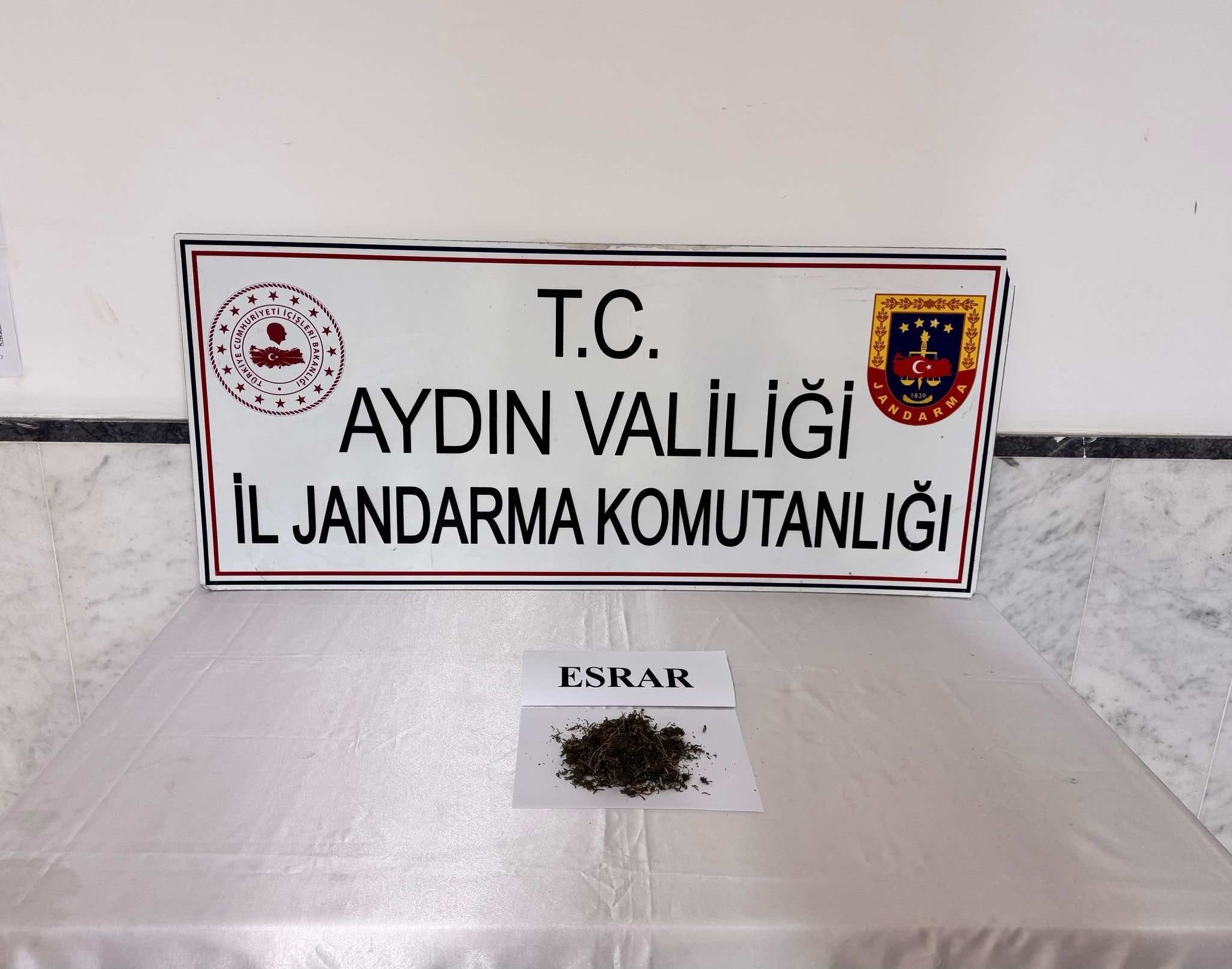 Aydın jandarması uyuşturucuya geçit vermiyor: 20 şüpheli yakalandı