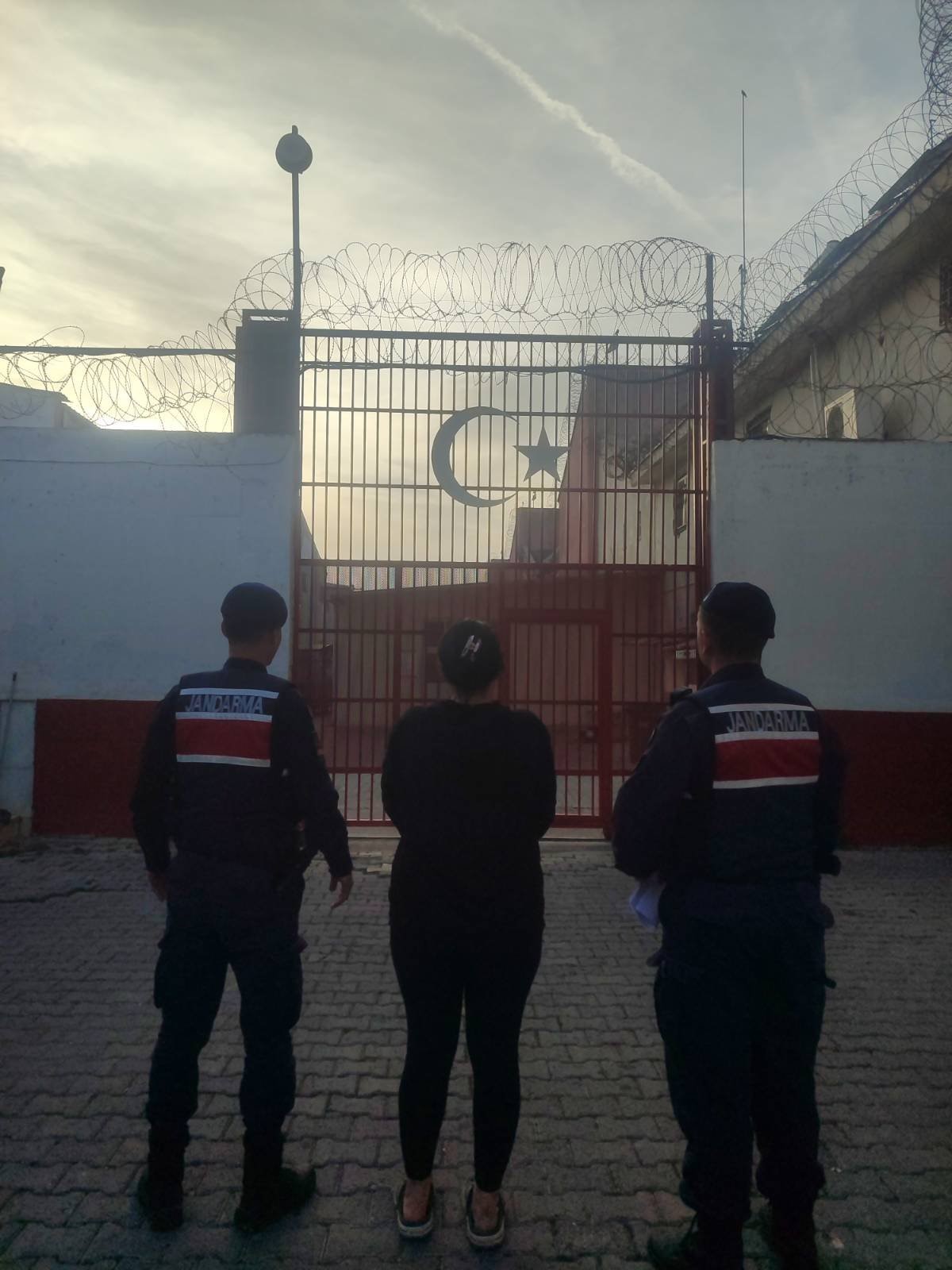 8 yıl hapis cezası bulunan şahıs yakalandı