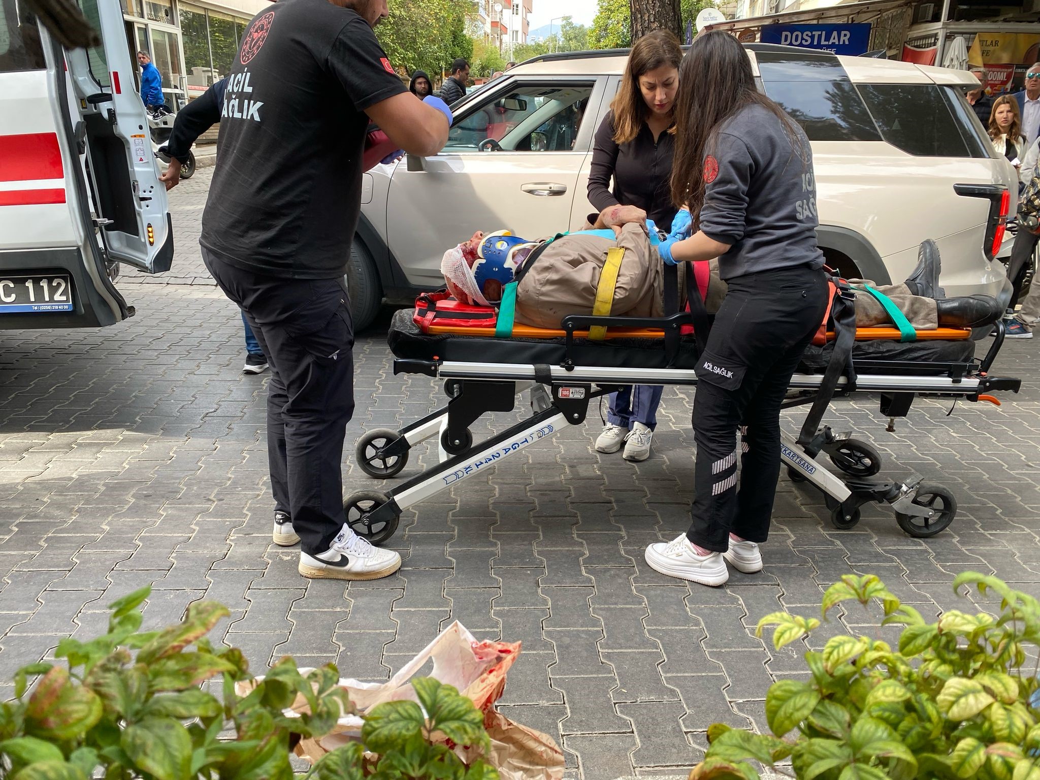 Motosiklet ile bisiklet çarpıştı: 2 yaralı