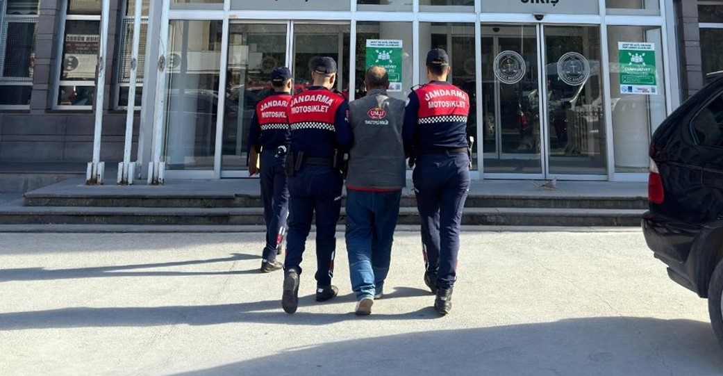 Jandarmadan kaçan şahıs yaşanan kovalamaca sonucu yakalandı