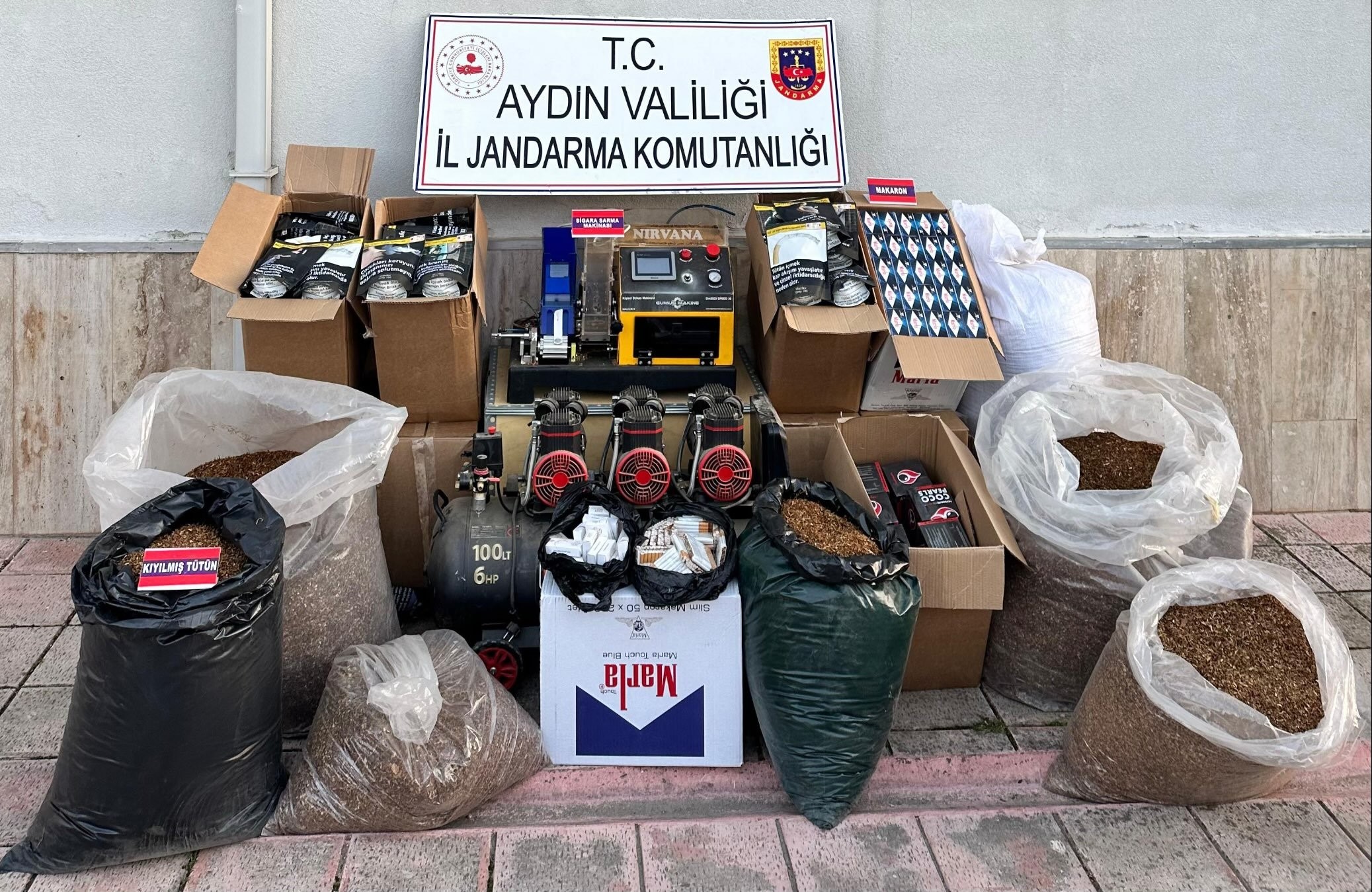 1 milyon TL’lik kaçak sigara baskını