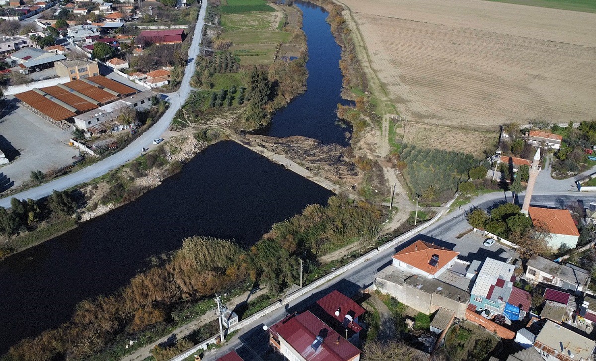 Tarihi köprünün çilesi bitmiyor