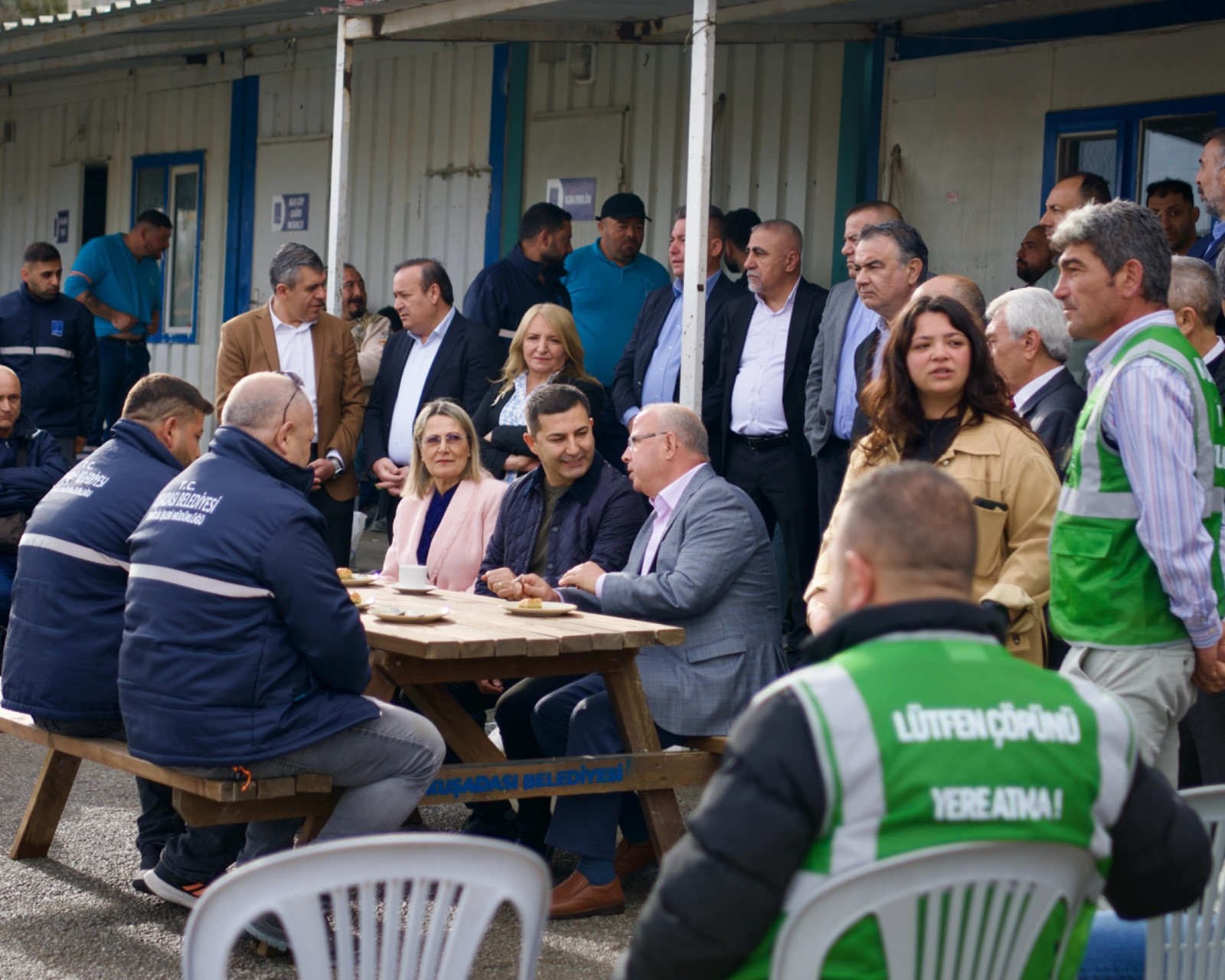 Başkan Günel belediye işçileriyle bayramlaştı