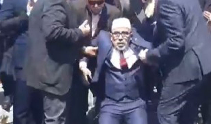 Başbuğ Türkeş’i anma programında dua eden imam bayıldı