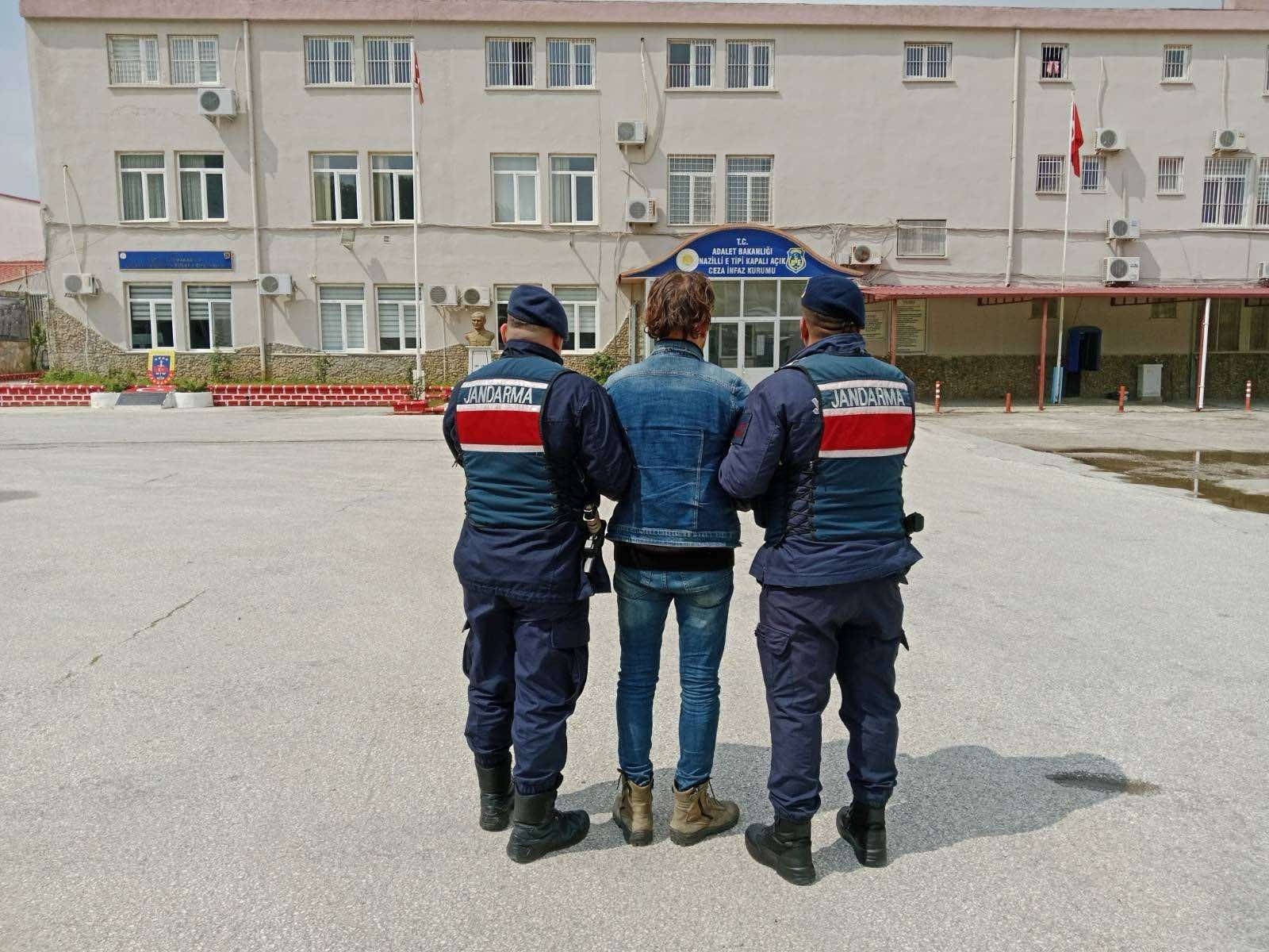 Uyuşturucu suçundan aranan şahıs Nazilli’de yakalandı
