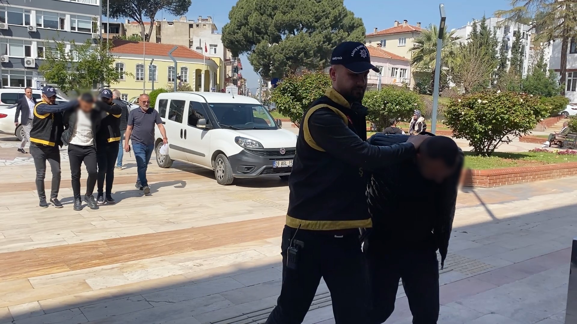 Aydın'daki 'mantolama' kavgası: 2 şüpheli adliyeye sevk edildi