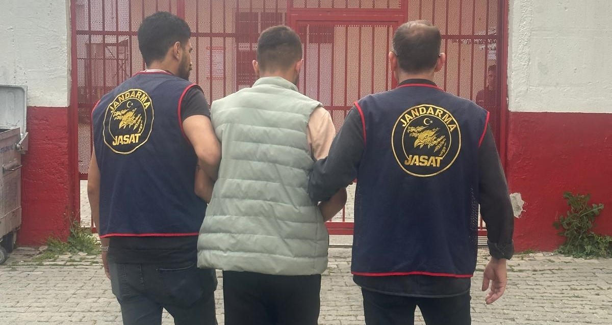 Jandarma ekipleri 4 ayda aranan bin 689 kişiyi yakaladı