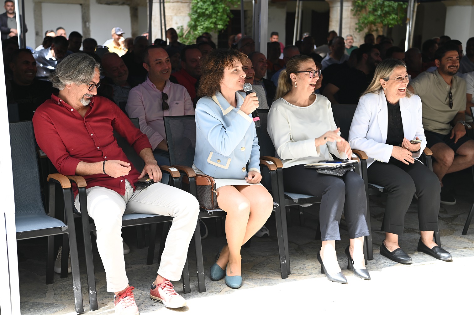 Başkan Ömer Günel çarşı esnafı ile buluştu