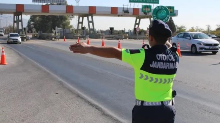 Jandarma ekipleri düzensiz göçmenlere geçit vermiyor