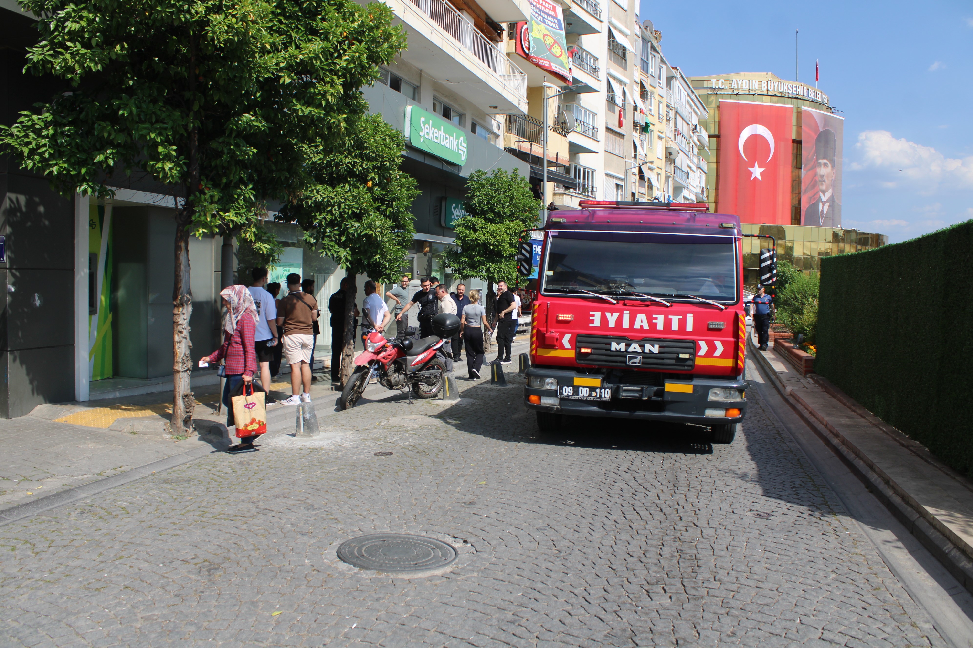 Mazgala atılan sigara izmariti ekipleri harekete geçirdi
