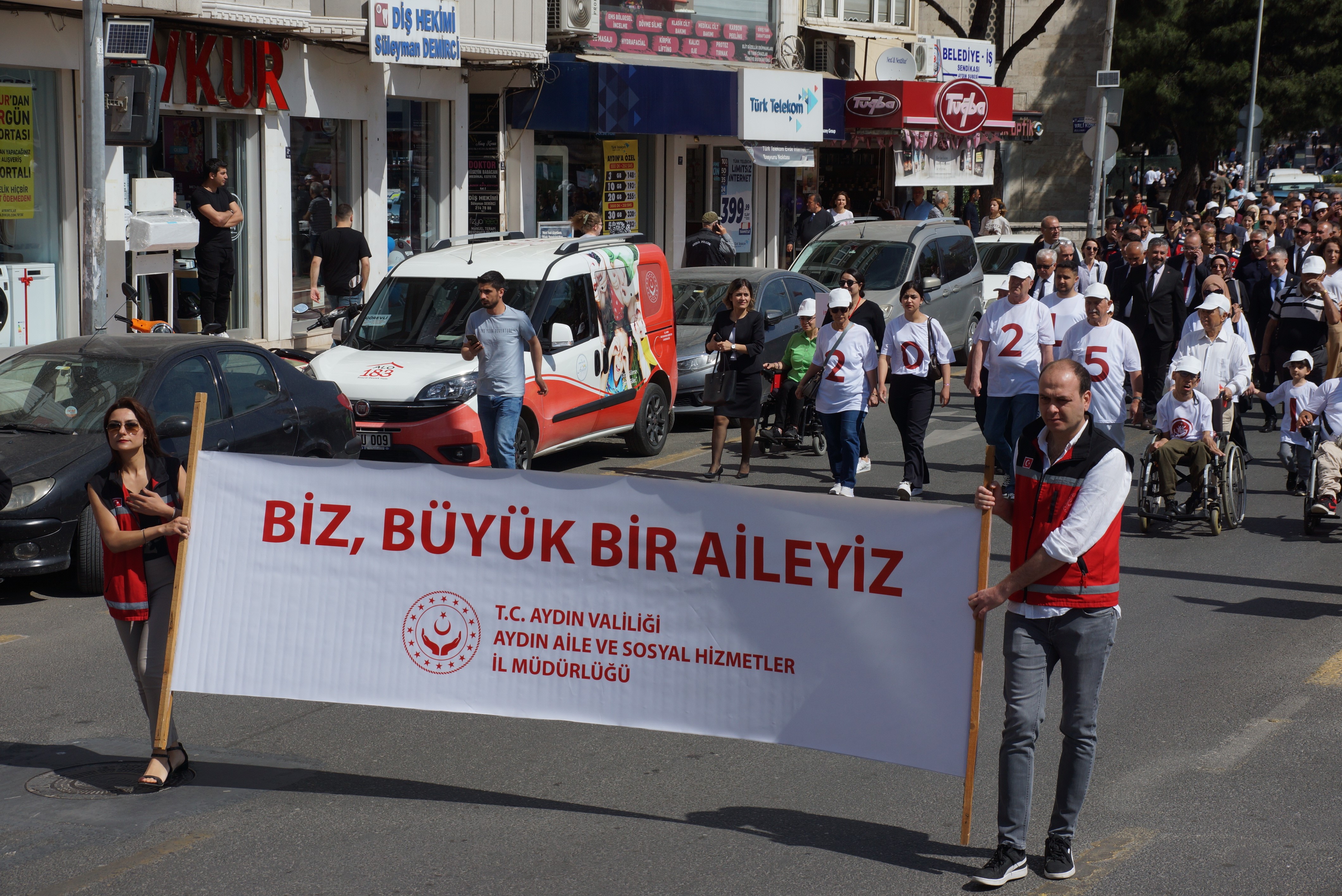 Aydın’da Aile Yılı kortej yürüyüşü yapıldı