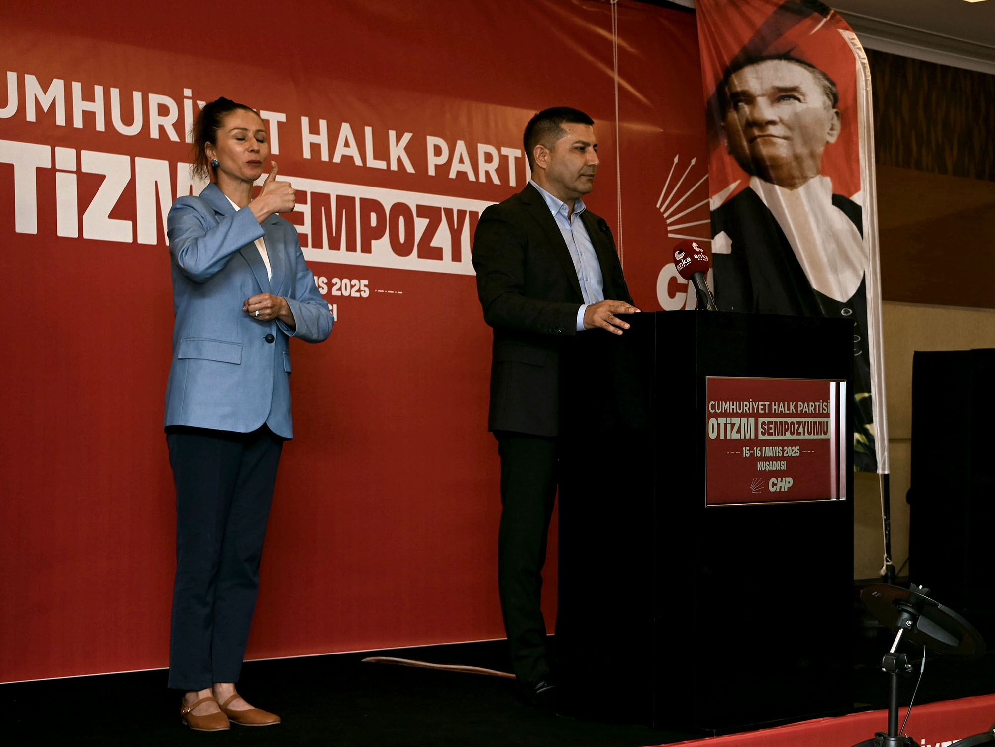 CHP Otizm Sempozyumu Kuşadası’nda başladı