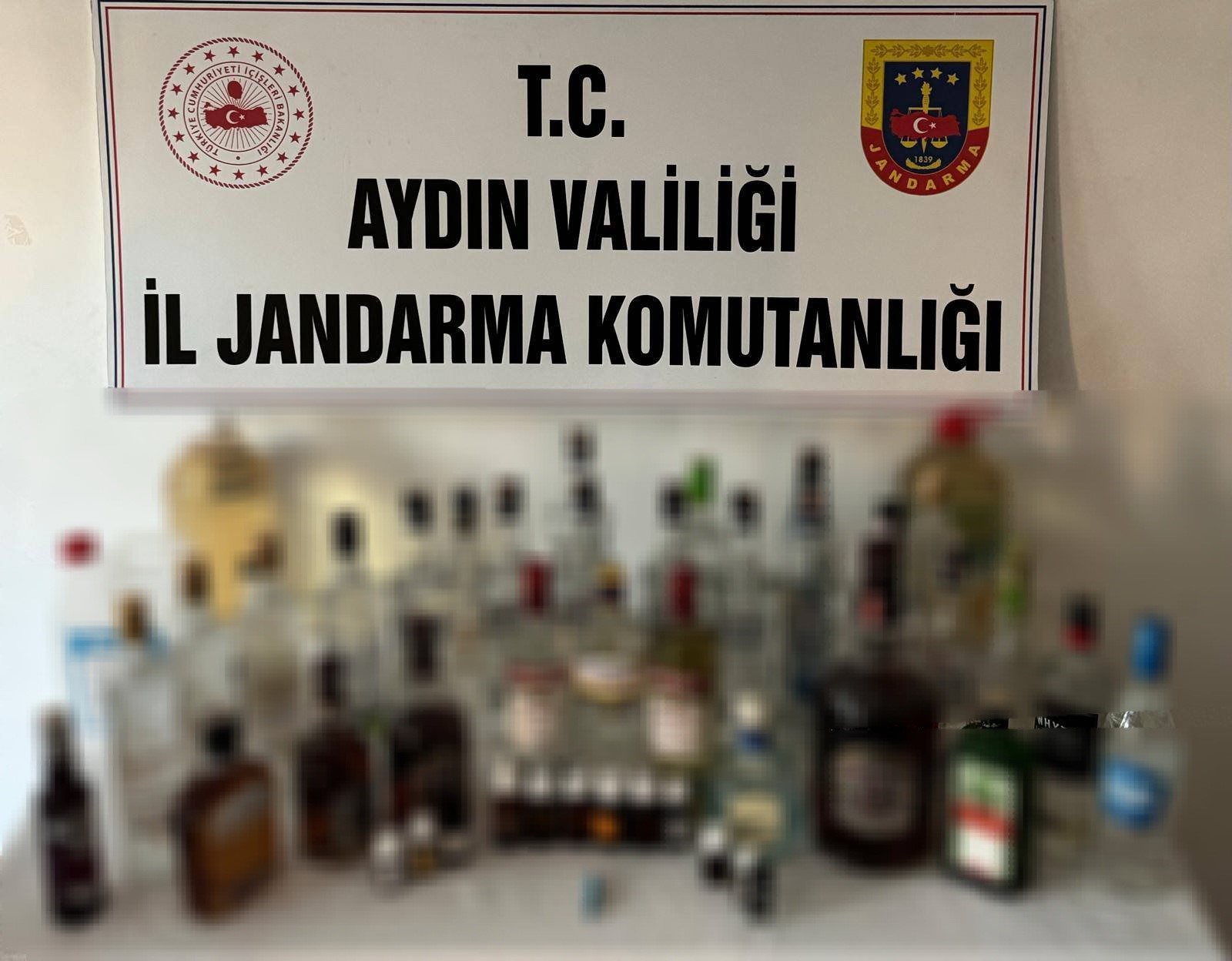 Jandarmadan sahte alkol baskını