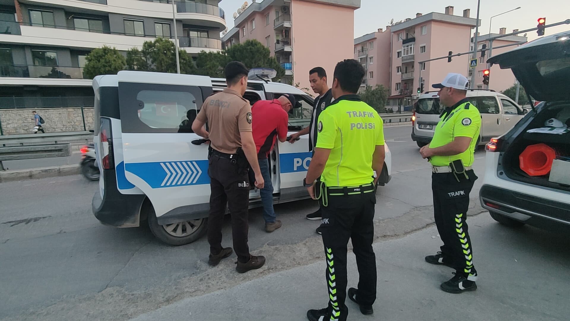 Ayakta zor duruyordu, araç kullanırken yakalandı