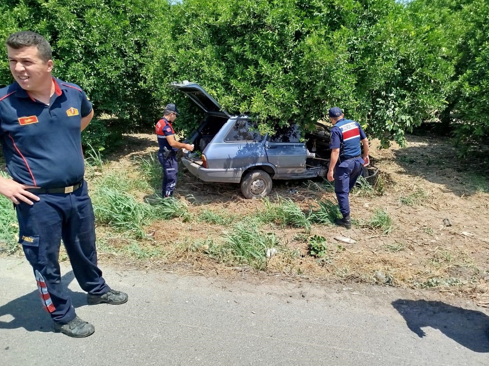 Yoldan çıkan otomobil ağaca çarptı: 1 yaralı