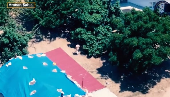 Çocuğun cinsel istismarı suçundan aranan şahsa film gibi operasyon