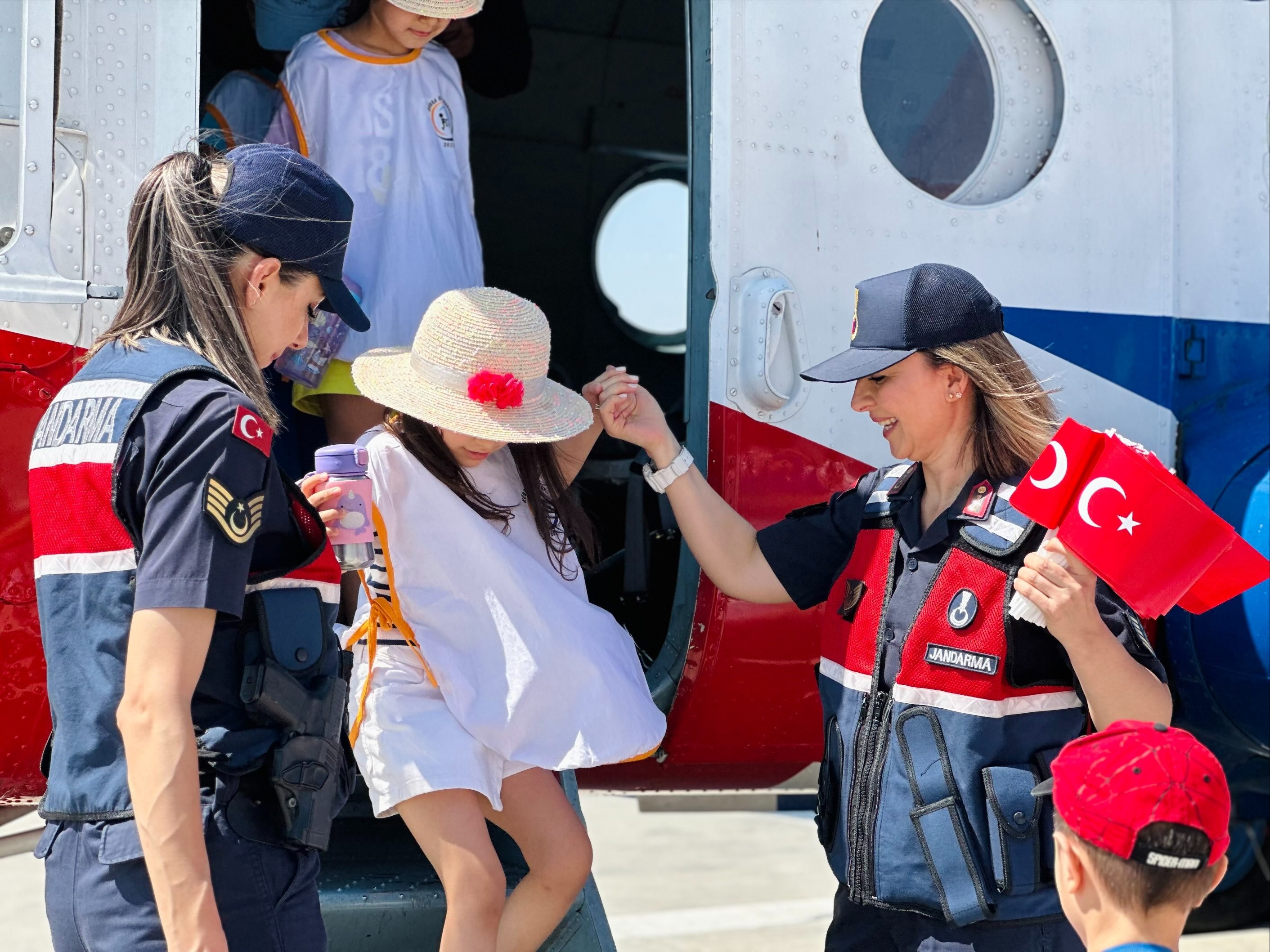 Anaokulu öğrencileri jandarmayı yakından tanıdı