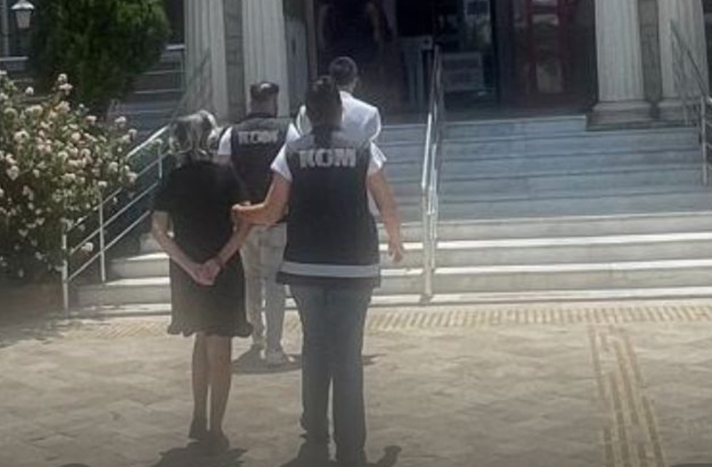 Sahte kamu görevlileri KOM ekiplerinin operasyonuyla yakalandı