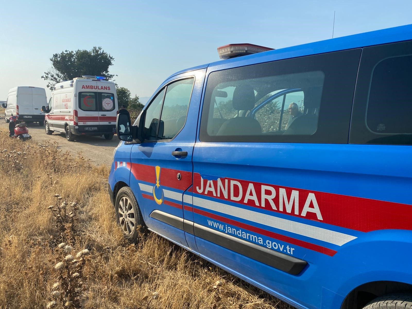 Manisa'ya zeytinyağı satışı için giden Aydınlı genç aracında ölü bulundu