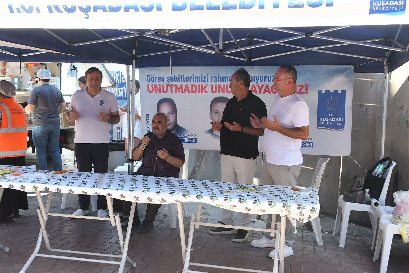 Kuşadası Belediyesi görev şehitlerini unutmadı