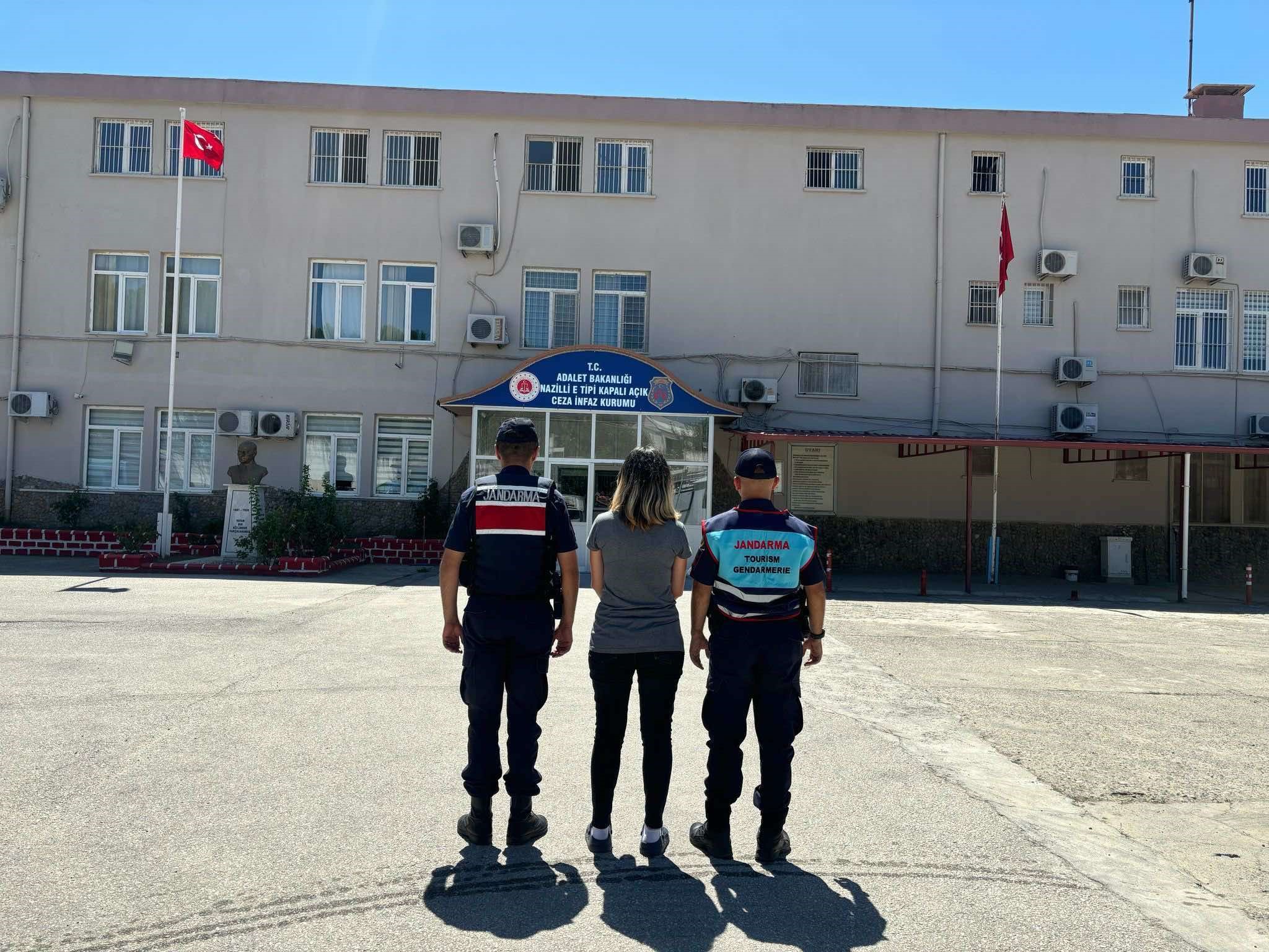 Aydın'da iki günde 30 aranan şahıs kıskıvrak yakalandı