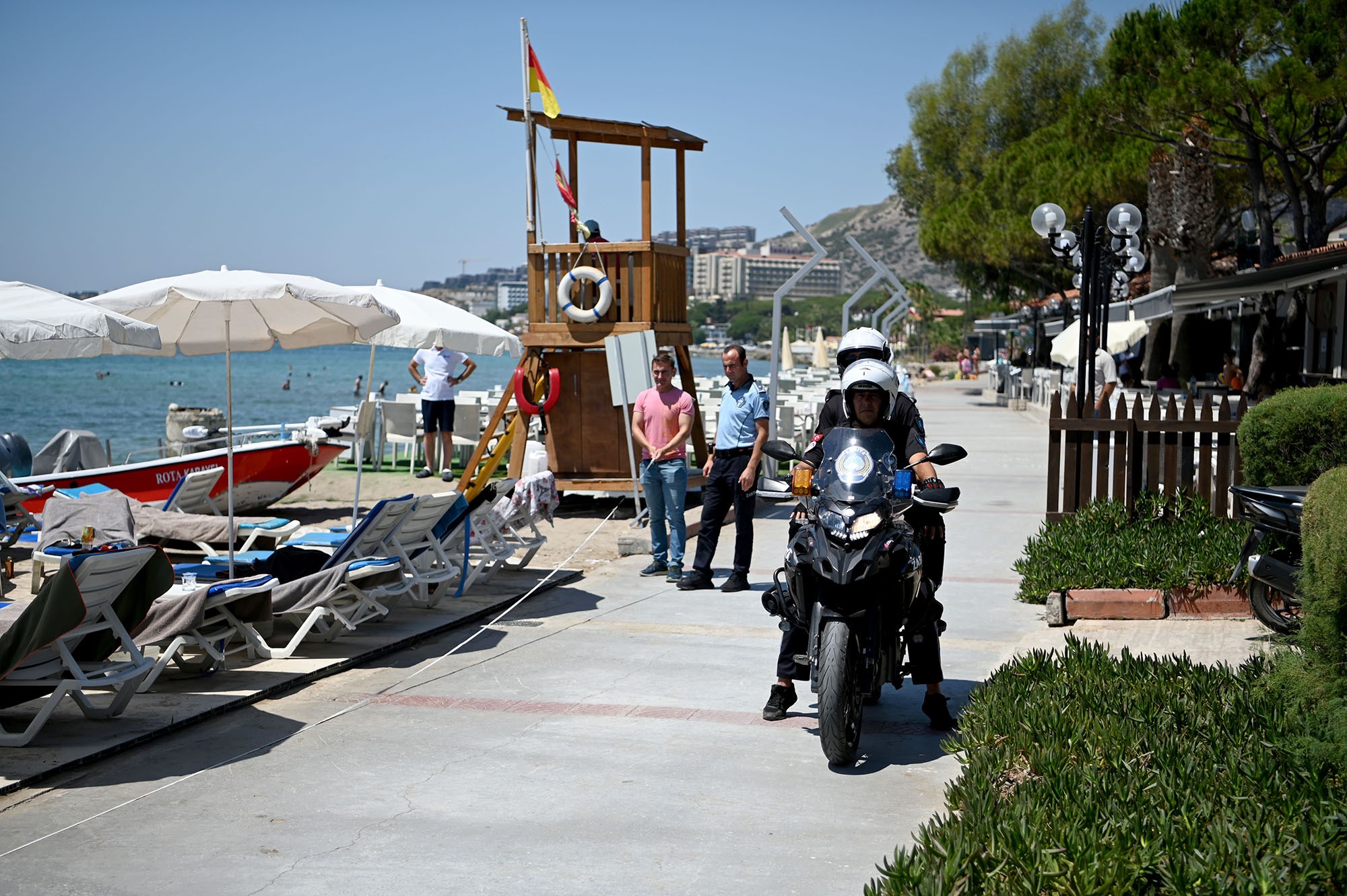 Kuşadası plajlarında ‘Kıyı Kanunu' denetimi