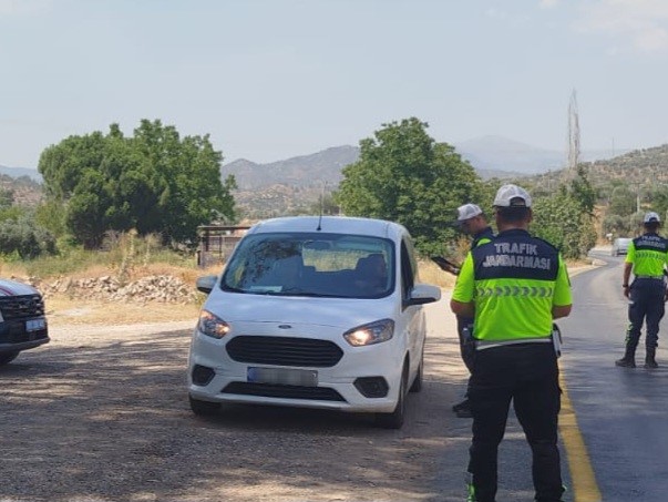 Aydın'da jandarma ekiplerinden 'huzur ve güven' uygulaması