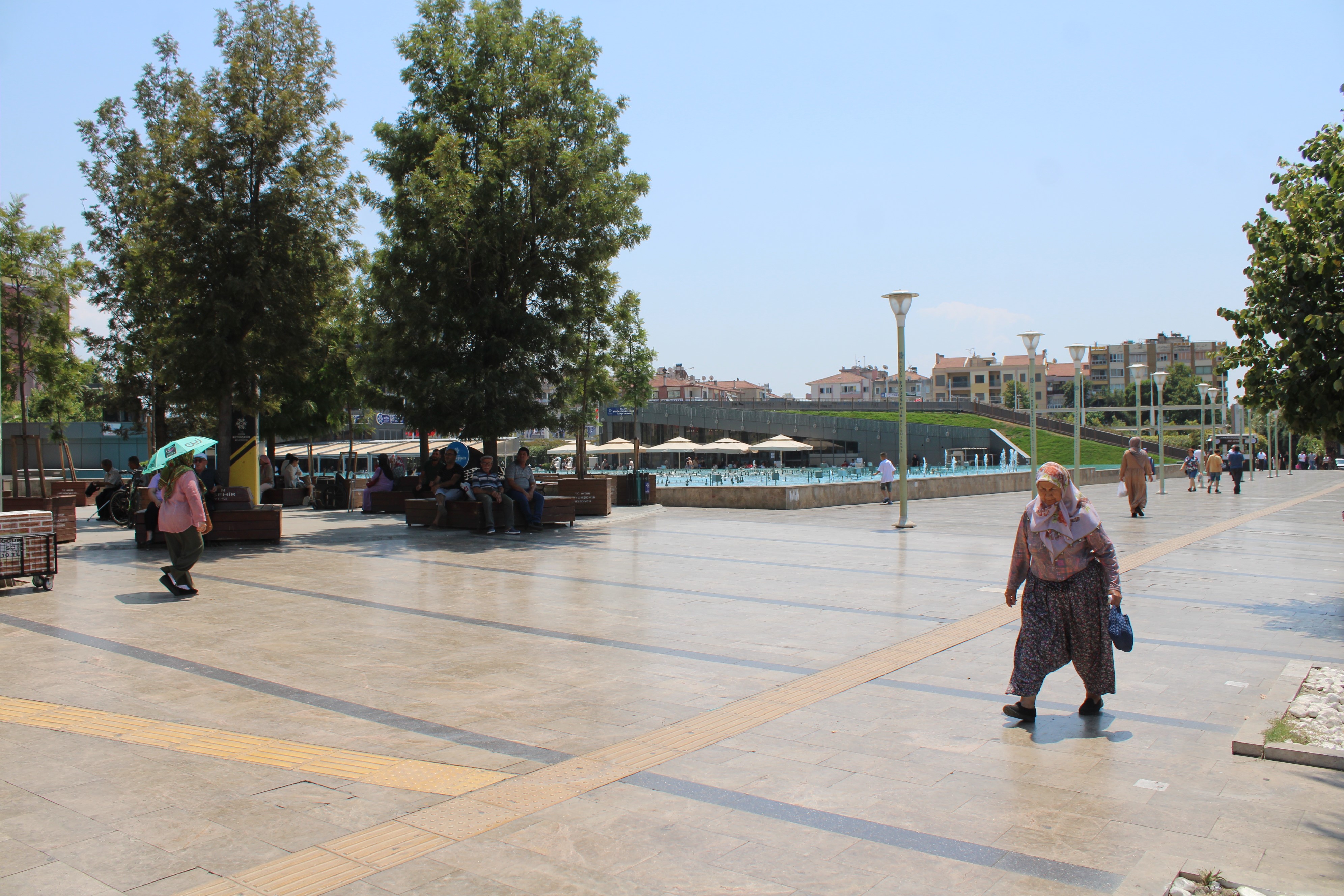 Sıcaklar arttı, sokaklar boş kaldı