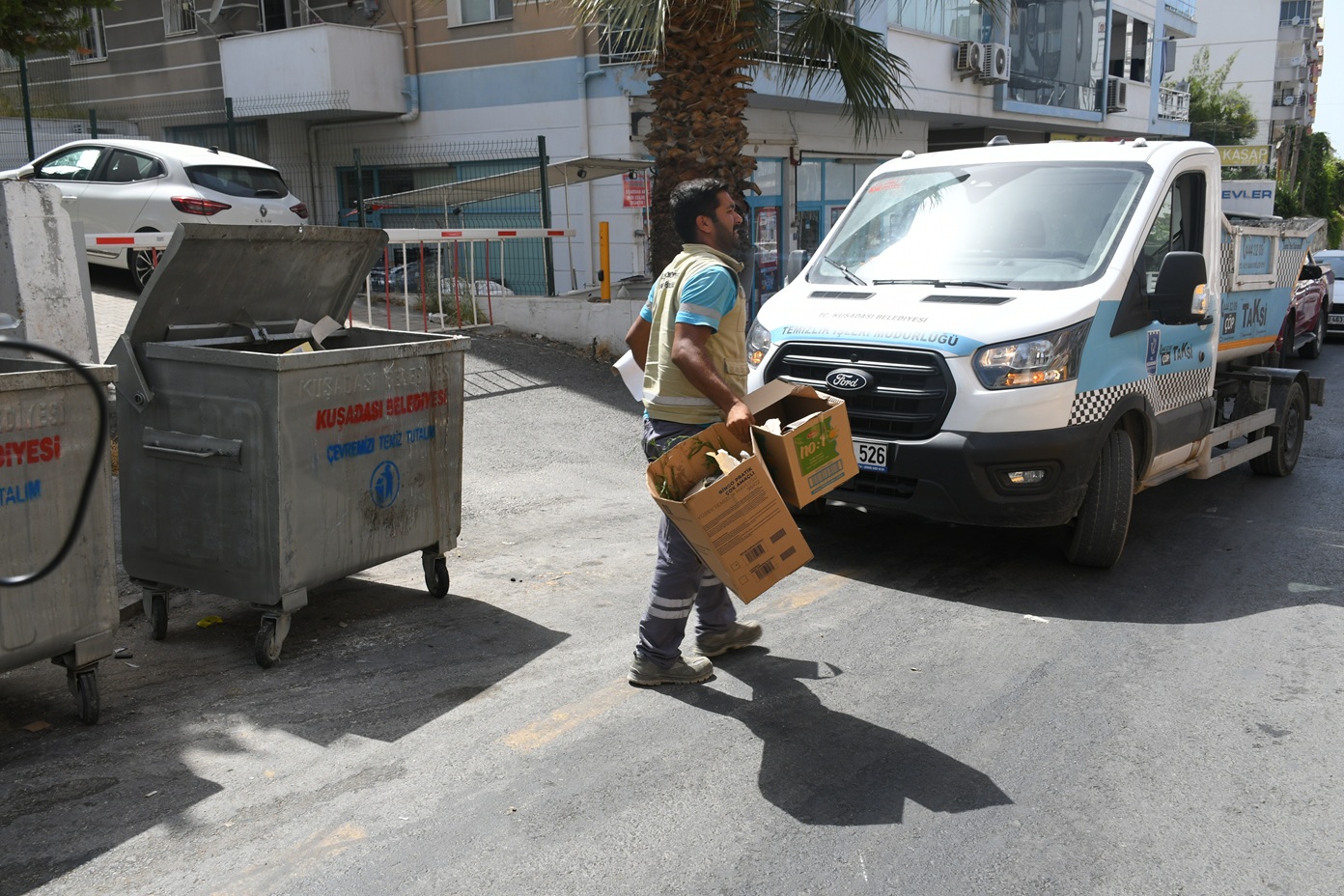 Kuşadası’nda temizlik seferberliği: Belediyeden yeni uygulamalar, müdürlükten vatandaşa çağrı