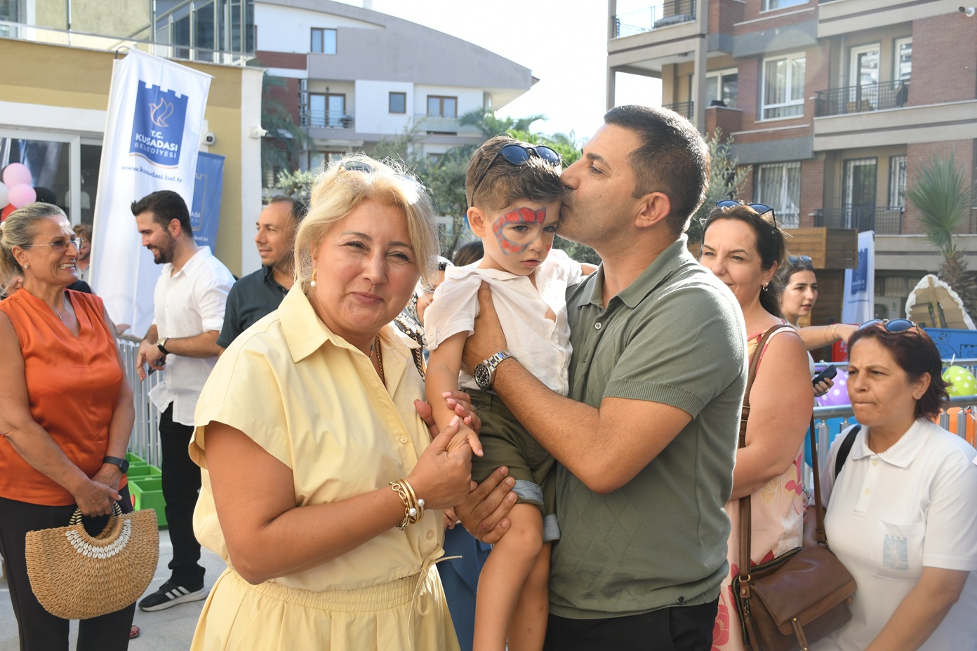 Kuşadası Belediyesi Çocuk Gelişim Merkezi hizmete girdi