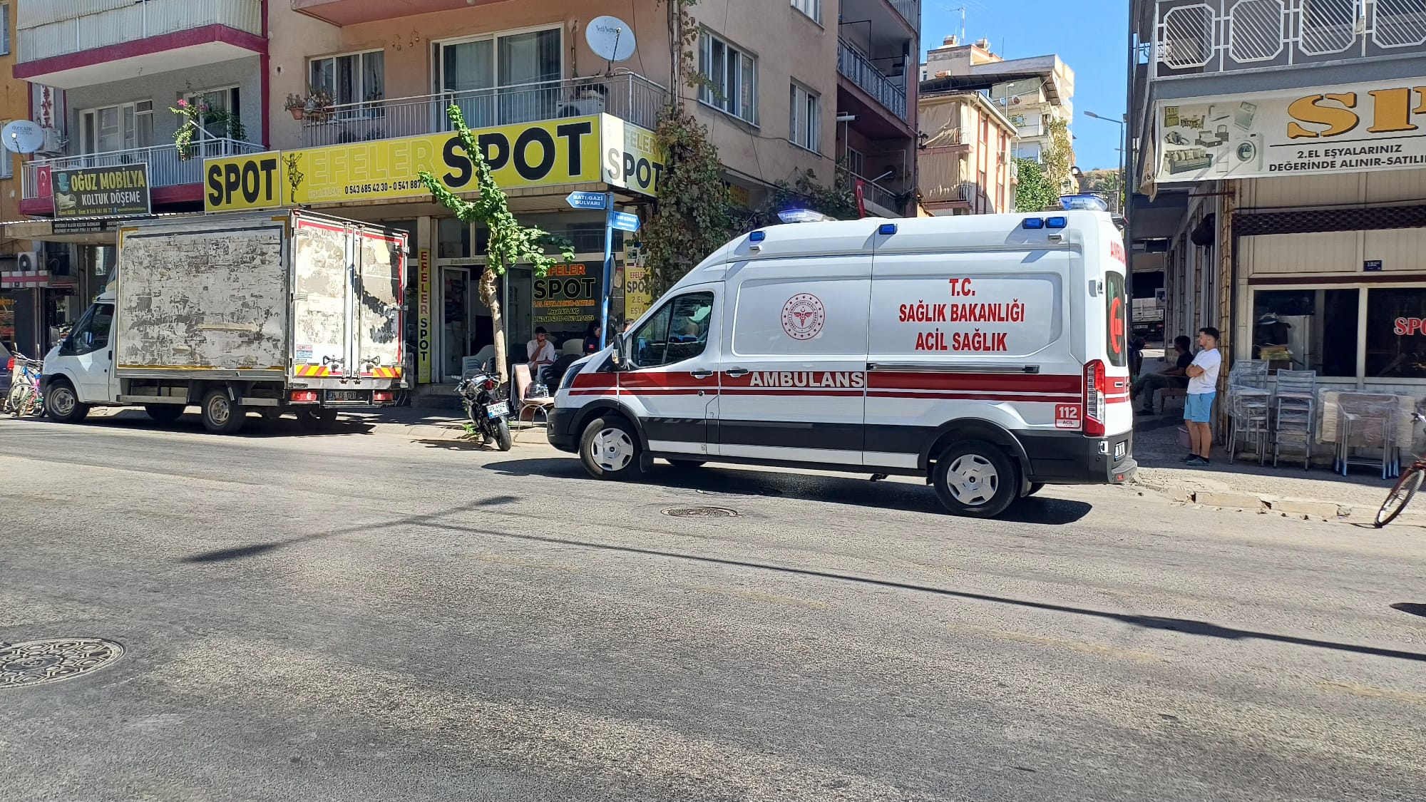 Motosikletle otomobil çarpıştı: 1 yaralı