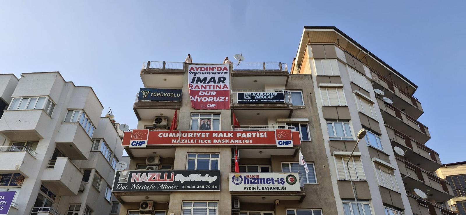 Aydın’da pankartlı isyan.. CHP’li Gündoğdu: Her gün yüzlerine yüzlerine vuracağız