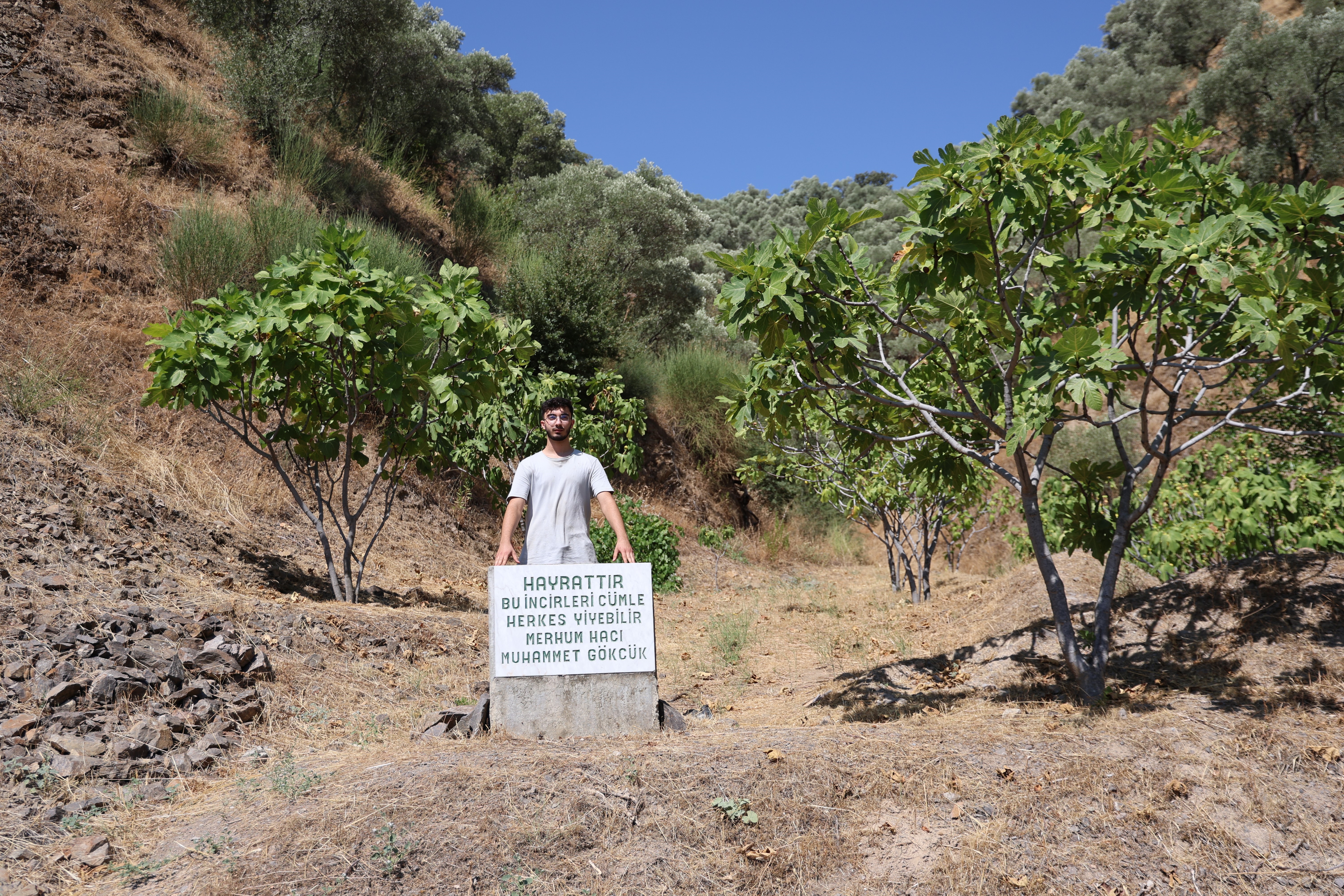 Mezar taşı değil, ‘herkes yesin' uyarısı