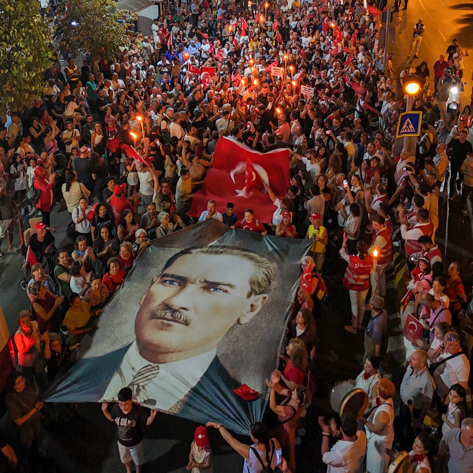 Aydın’da fener alayı ilgi gördü