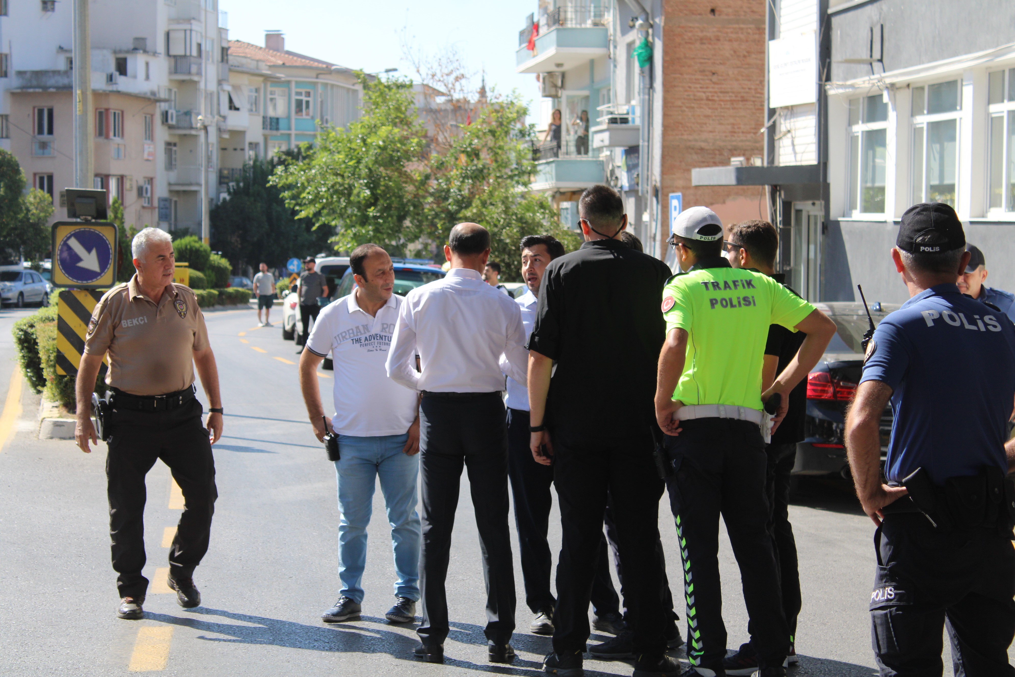 Adliye otoparkında şüpheli valiz paniği