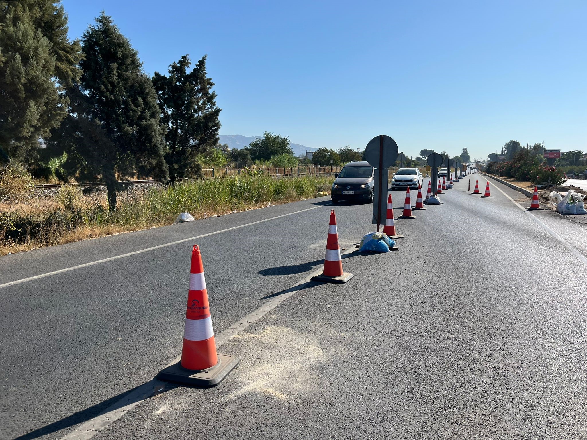 İncirliova'da yapımı süren karayolunun bir bölümü trafiğe açıldı