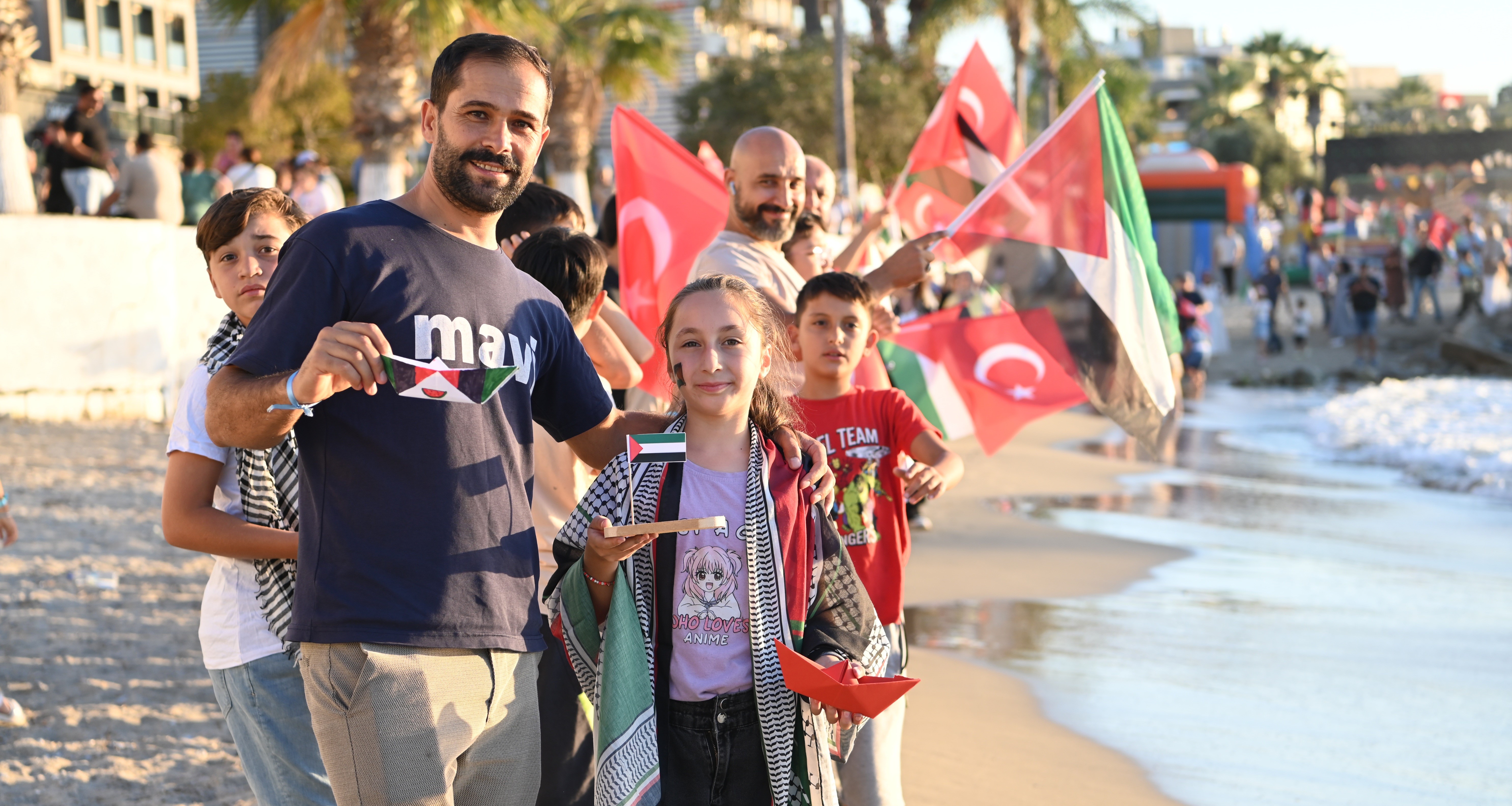 Kuşadası'nda ‘Sumud Filosu'na' destek etkinliği yapıldı