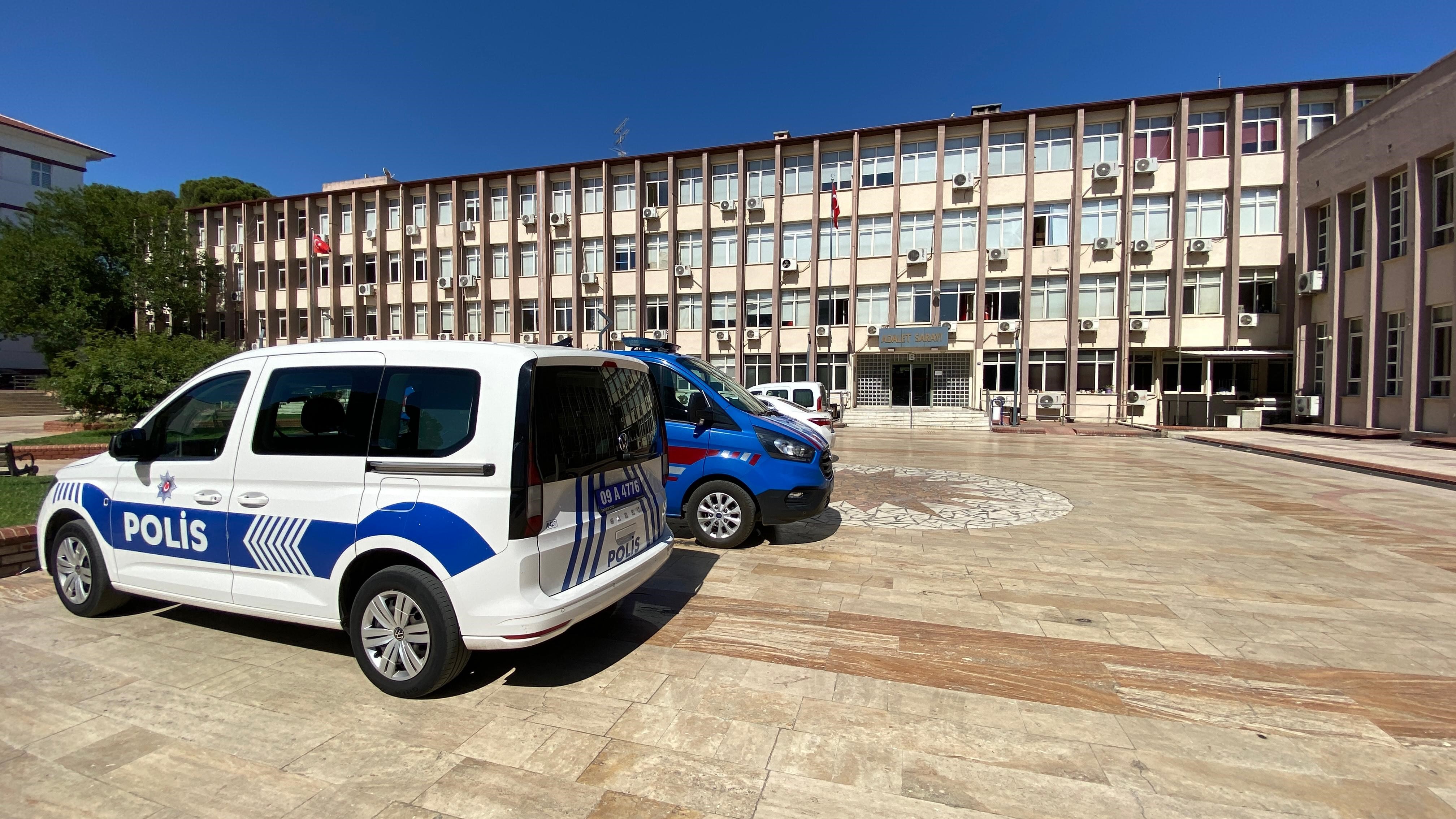 Zimmetine para geçirdiği iddia edilen banka çalışanı tutuklandı