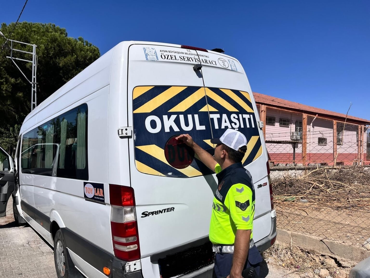 Jandarmadan öğrenci servislerine denetim