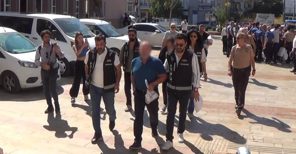Aydın Tabip Odası'nın eski başkanı adli kontrolle serbest bırakıldı