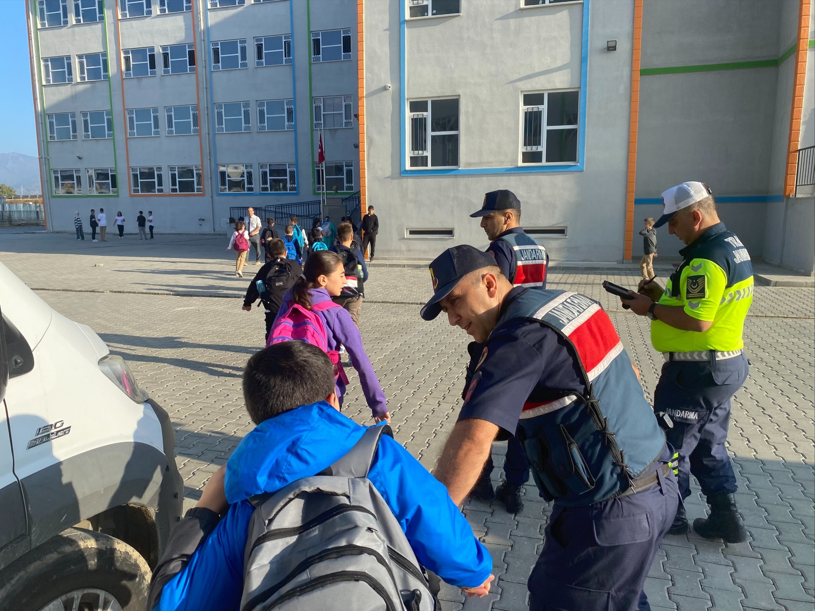 Okul servis araçları denetlendi