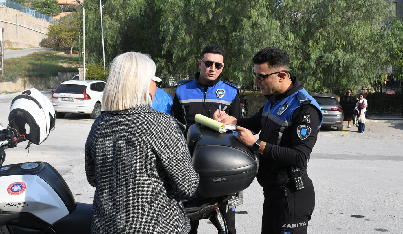 Kuşadası Belediyesi’nden ‘çöp çıkarma’ saatlerine sıkı denetim