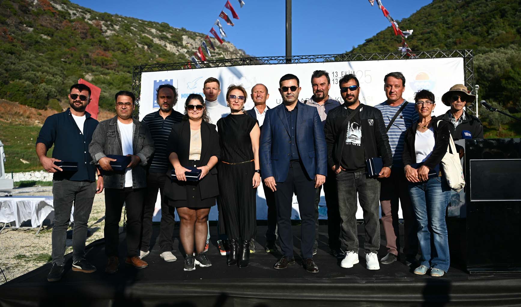 Kuşadası'nda mermer bloklar adalet temasıyla yontuldu