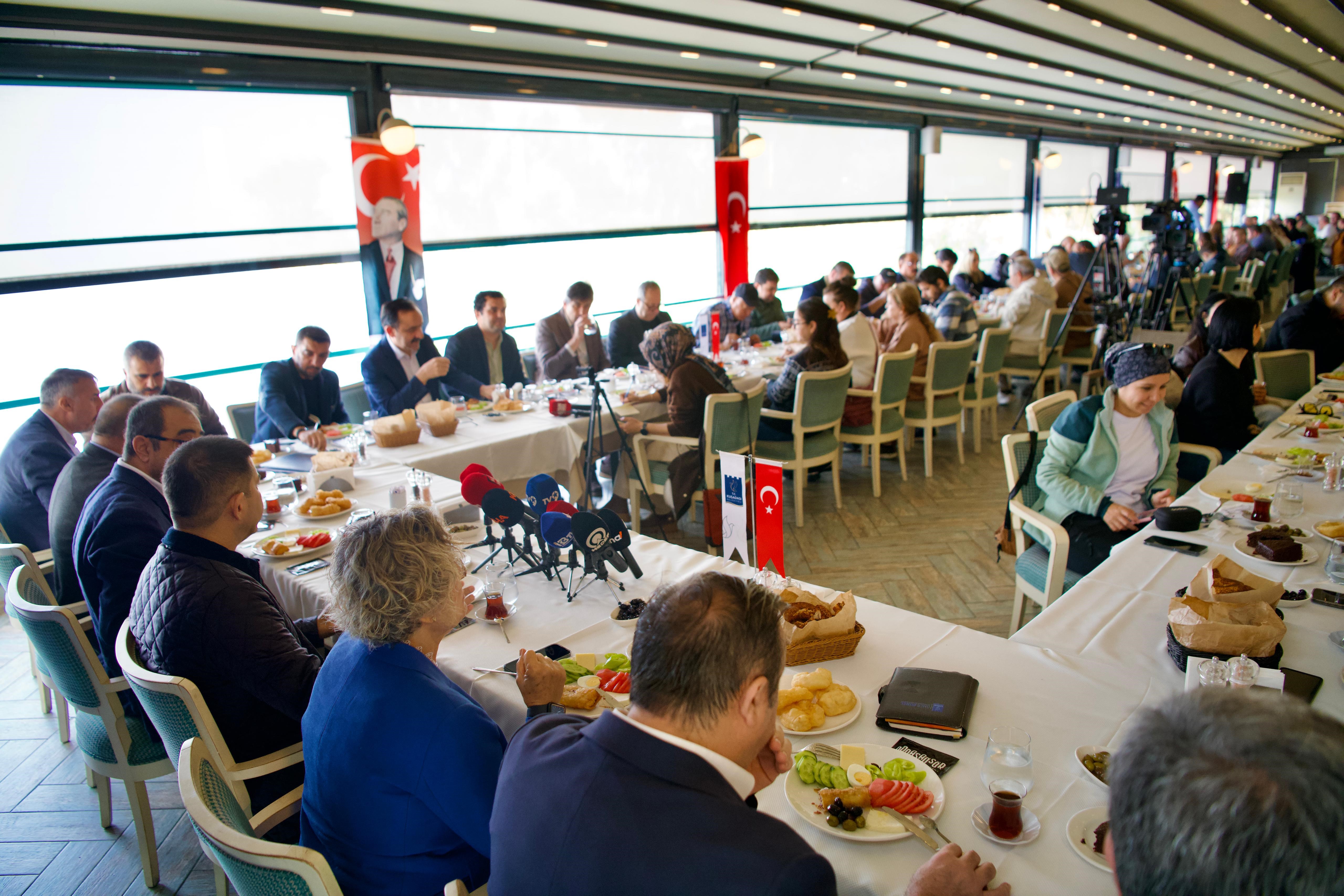Başkan Günel, Kuşadası'na turizm yatırımı için pay ayrılmadığını açıkladı