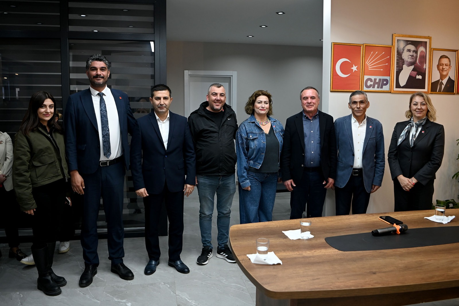 Kuşadası'nda Memleket Partililer yuvalarına döndü