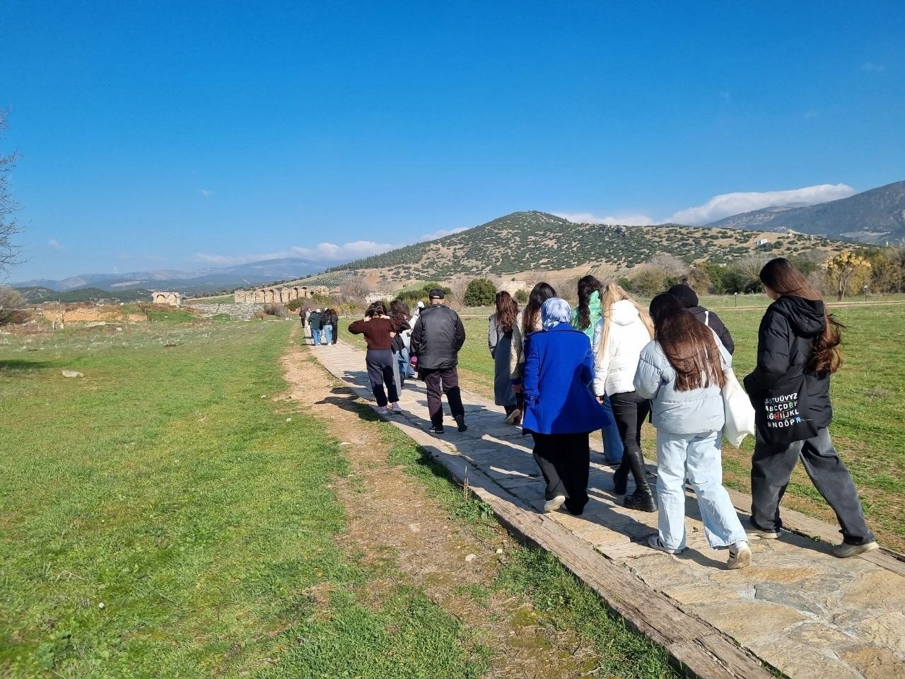 Gençler, tarih dolu bir gün geçirdi