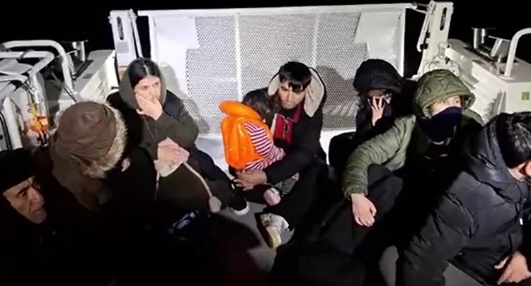 29 düzensiz göçmen kurtarıldı