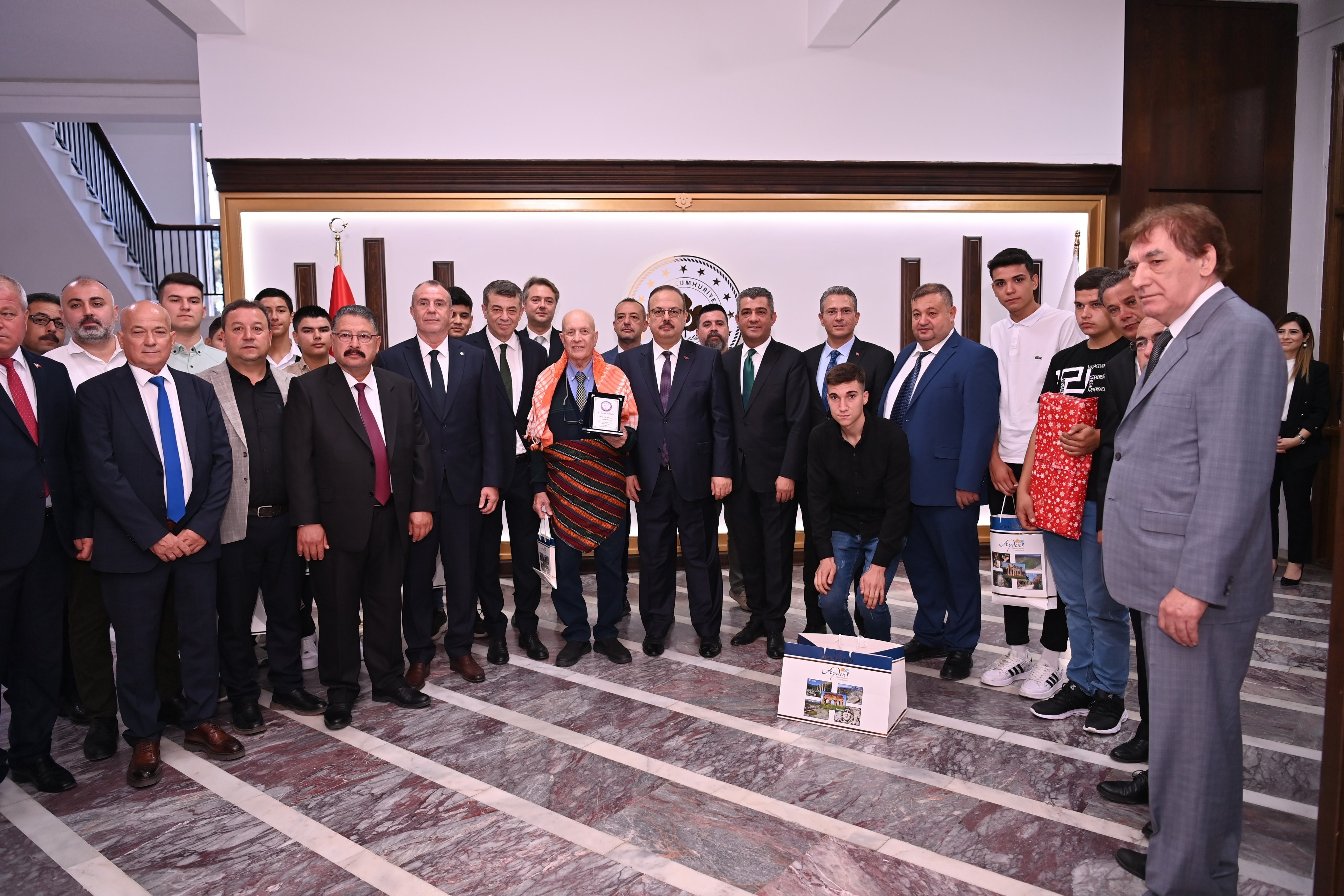 Aydın’da yılın ahisi seçilen Düzgünel yaşamını yitirdi