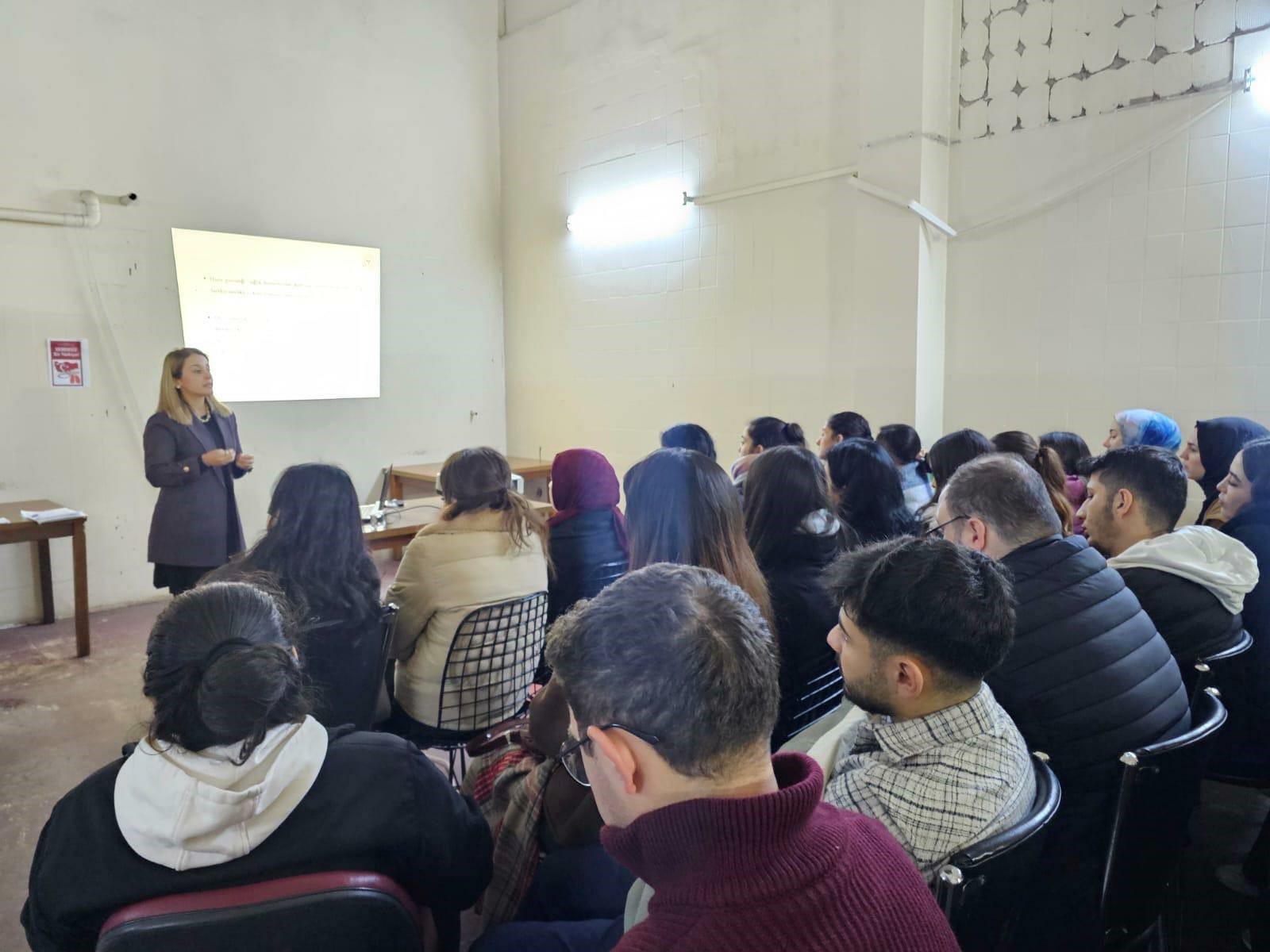 Aydın Atatürk Devlet Hastanesi’nde sağlık kadrosuna uyum eğitimi